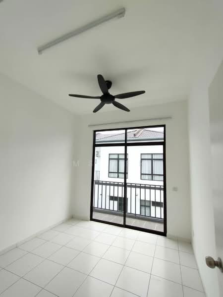 2-storey Terraced House for Sale in Bandar Puncak Alam (Puncak Alam) - Ms Teh - Bedroom - PropertyGuru.com.my