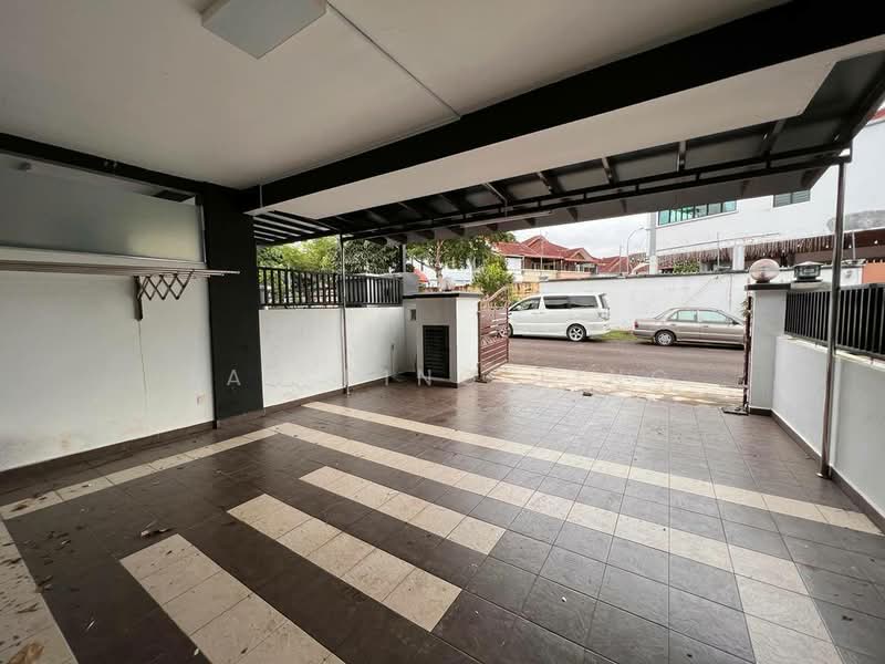 2-storey Terraced House for Sale in Johor Bahru (Johor) - Lau Ping Ting - Exterior - PropertyGuru.com.my