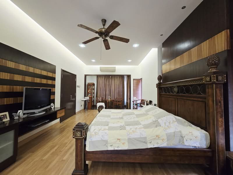 Semi-Detached House for Sale in Damansara Legenda (Petaling Jaya) - Reni Lim - Bedroom - PropertyGuru.com.my