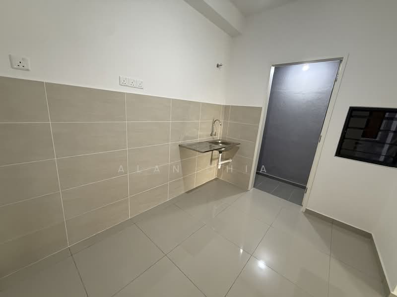 Service Residence for Rent at D'Clover Residences - Alan Chia - Kitchen - PropertyGuru.com.my