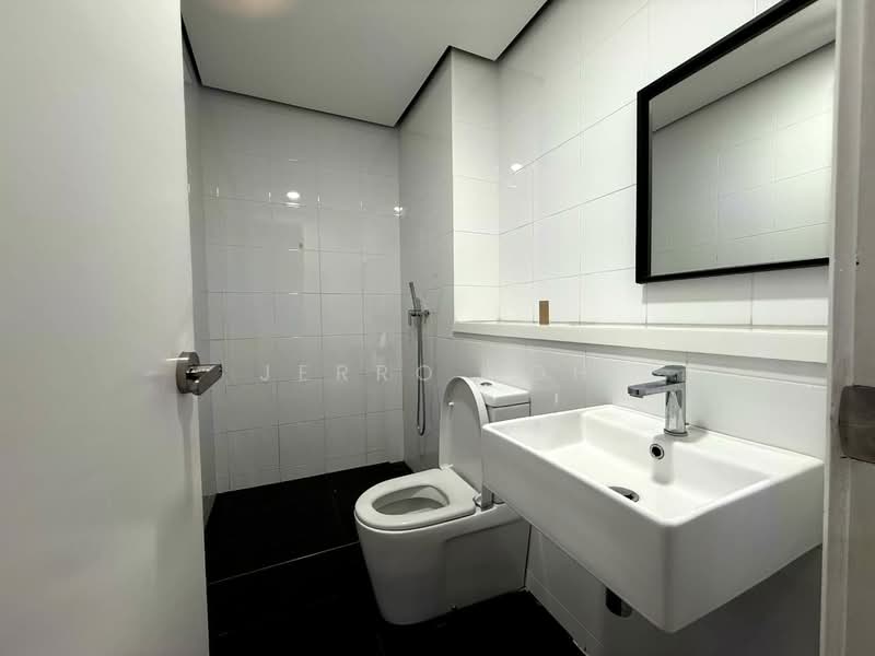 Office for Sale in Mont Kiara (Kuala Lumpur) - Jerro Loh - Bathroom - PropertyGuru.com.my