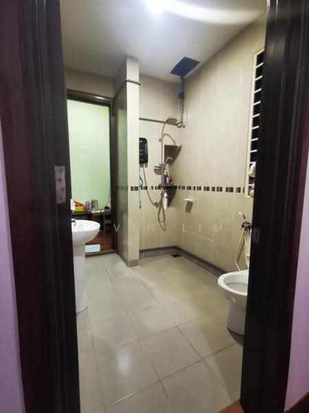 2-storey Terraced House for Sale in Bandar Kinrara Seksyen 8 (Bandar Kinrara) - ALVIN LIM - Bathroom - PropertyGuru.com.my