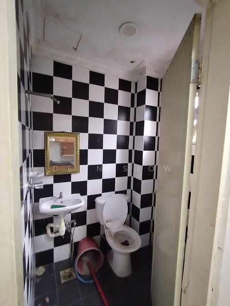 2-storey Terraced House for Rent in Klang (Selangor) - Deon Siow - Bathroom - PropertyGuru.com.my
