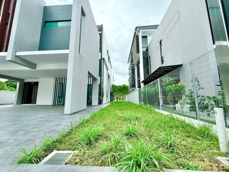 Bungalow for Sale in Johor Bahru (Johor) - Kym Kee - Exterior - PropertyGuru.com.my
