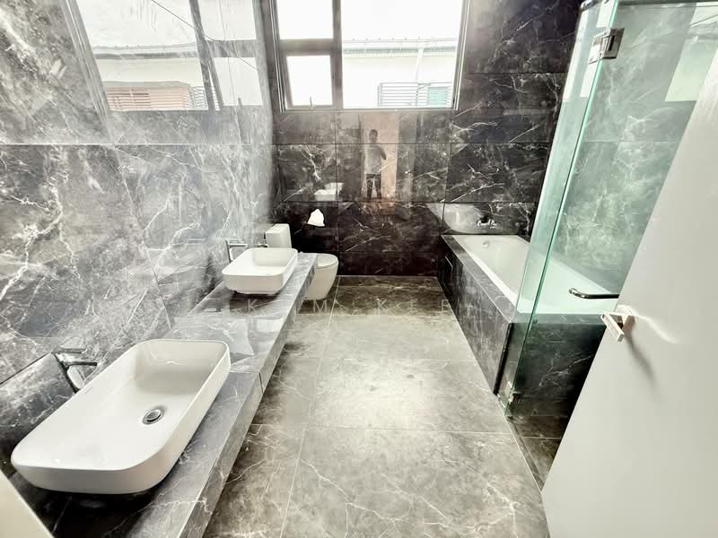 Bungalow for Sale in Johor Bahru (Johor) - Kym Kee - PropertyGuru.com.my