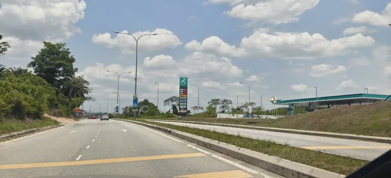 Shop for Rent in Labu (Negeri Sembilan) - Nicole Tan - Exterior - PropertyGuru.com.my