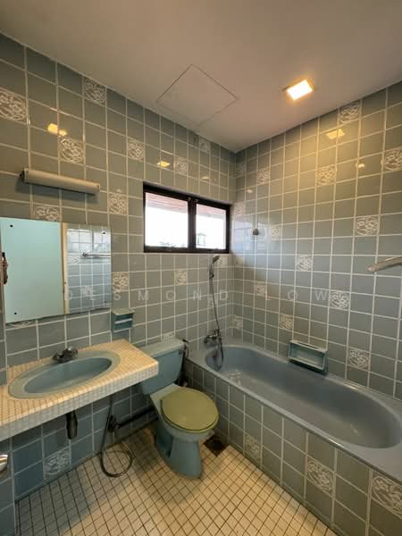 Bungalow for Rent in Taman Duta (Bukit Tunku (Kenny Hills)) - Desmond Low - Bathroom - PropertyGuru.com.my