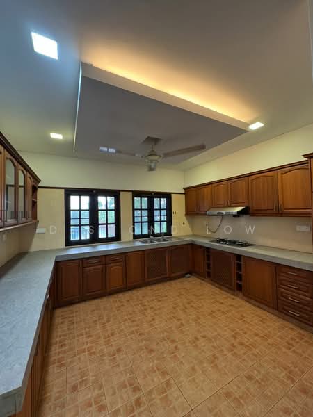 Bungalow for Rent in Taman Duta (Bukit Tunku (Kenny Hills)) - Desmond Low - Kitchen - PropertyGuru.com.my