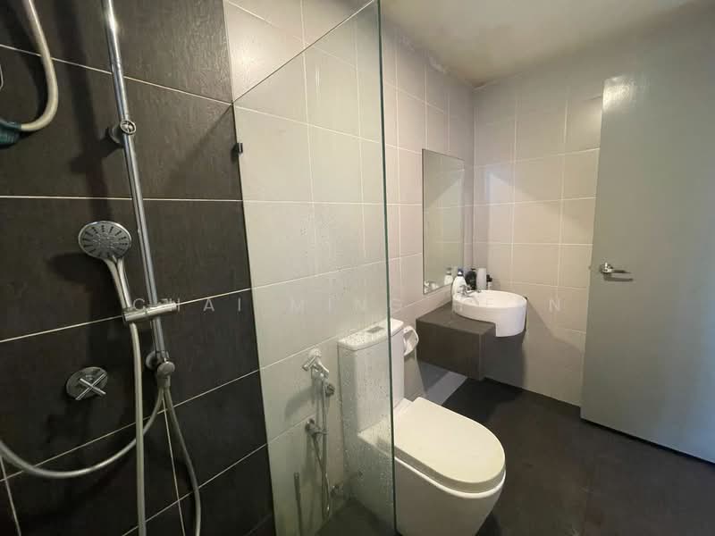 Evo Soho Suite untuk Untuk Disewa - RM 1,300 /bulan, Mac 2026 - Bathroom - PropertyGuru.com.my