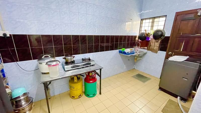 2-storey Terraced House for Sale in Taman Mutiara Bukit Kemuning (Shah Alam) - Farhan Rafael - Kitchen - PropertyGuru.com.my