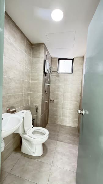 Kondominium untuk Disewa di Mizumi Residences - Anson Tan - Bathroom - PropertyGuru.com.my
