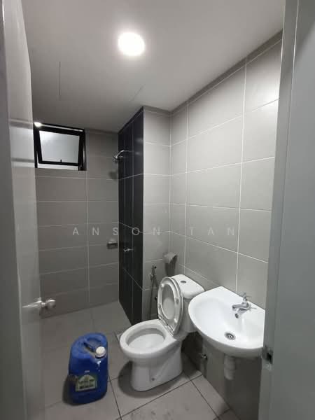 Kondominium untuk Disewa di Mizumi Residences - Anson Tan - Bathroom - PropertyGuru.com.my