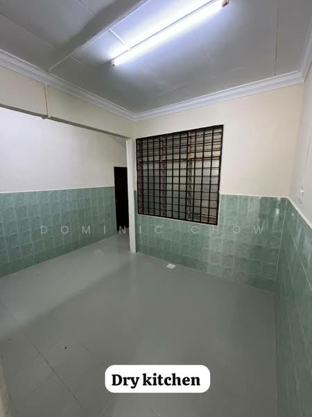 1-storey Terraced House for Rent in Taman Puteri Wangsa (Ulu Tiram) - Dominic Chow - Kitchen - PropertyGuru.com.my