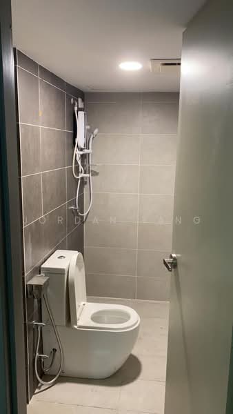 Service Residence for Sale at Pinnacle Petaling Jaya - Jordan Tang - Bathroom - PropertyGuru.com.my