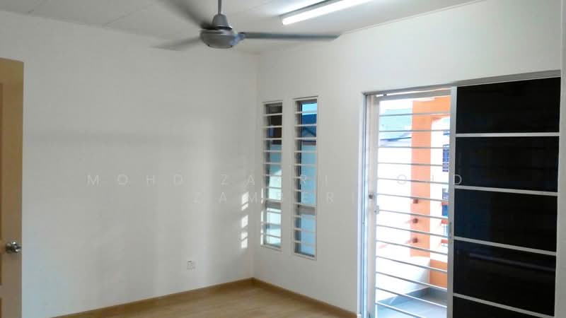 2-storey Terraced House for Sale in Sungai Buloh (Selangor) - Mohd Zakri Mohd Zamberi - Interior - PropertyGuru.com.my