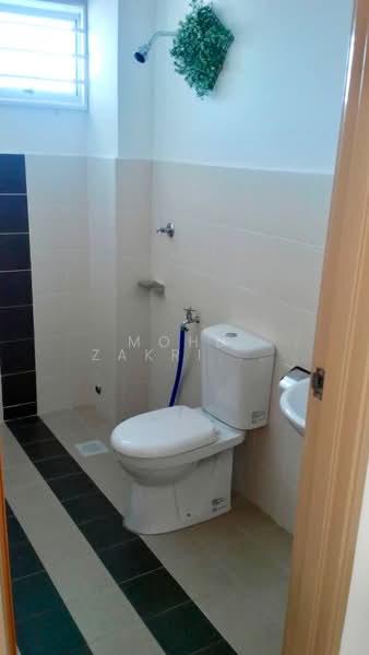 2-storey Terraced House for Sale in Sungai Buloh (Selangor) - Mohd Zakri Mohd Zamberi - Bathroom - PropertyGuru.com.my