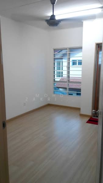 2-storey Terraced House for Sale in Sungai Buloh (Selangor) - Mohd Zakri Mohd Zamberi - Interior - PropertyGuru.com.my
