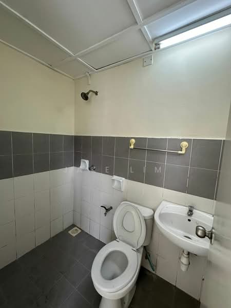 Apartment for Sale at Puri Pesona Apartment - Jake Lim - Bathroom - PropertyGuru.com.my