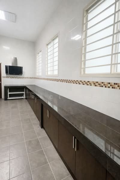 Semi-Detached House for Sale in Taman Bukit Serdang (Seri Kembangan) - Grace Hee - Kitchen - PropertyGuru.com.my