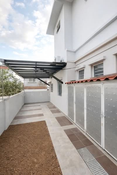 Semi-Detached House for Sale in Taman Bukit Serdang (Seri Kembangan) - Grace Hee - Exterior - PropertyGuru.com.my