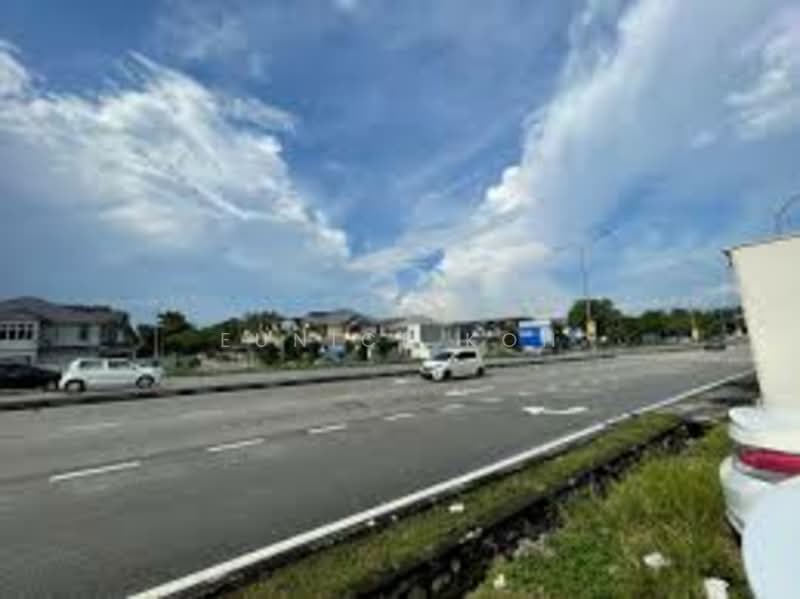 Kilang untuk Disewa di Taman Desa Cemerlang (Ulu Tiram) - Eunice Koh - Exterior - PropertyGuru.com.my