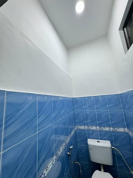 Rumah Teres 1 Tingkat untuk Dijual di Taman Ungku Tun Aminah (Skudai) - Melinda Ee - Bathroom - PropertyGuru.com.my