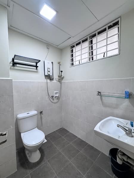 Service Residence for Sale at Fortune Avenue - Kenji Ti - Bathroom - PropertyGuru.com.my