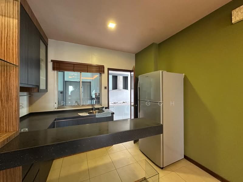 Condominium for Sale at Molek Pine 2 - Pauline Goh - Kitchen - PropertyGuru.com.my