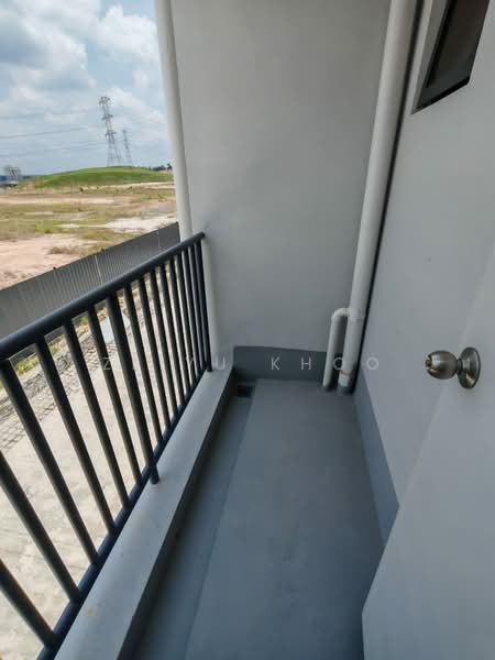 Shop / Office for Rent in Ijok (Selangor) - Ze Yu Khoo - Balcony - PropertyGuru.com.my