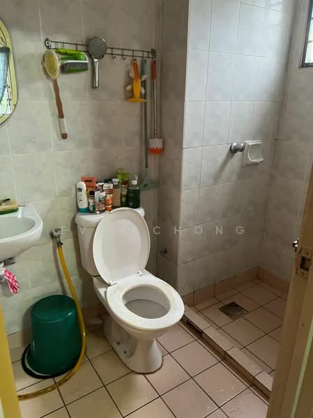 Apartment for Sale at Aliran Damai - Even Chong - Bathroom - PropertyGuru.com.my