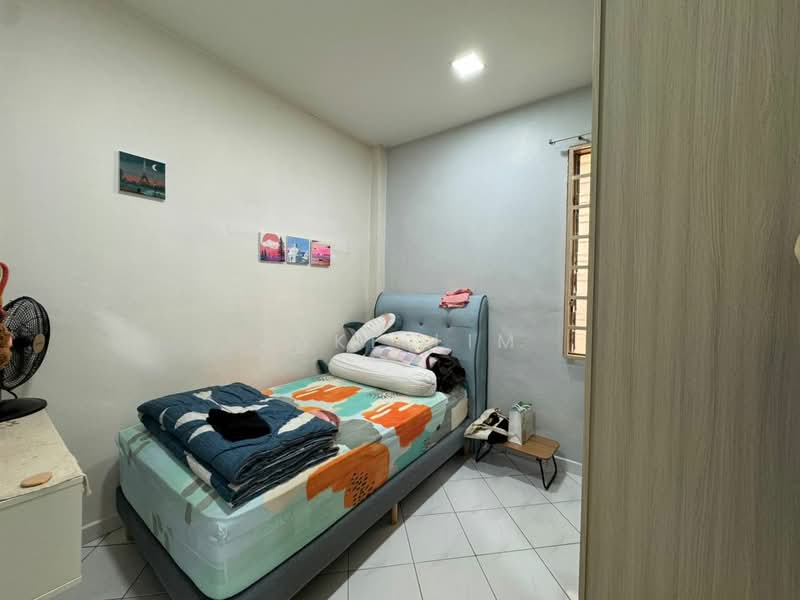 Apartment for Sale at Pangsapuri Orkid - Jake Lim - Bedroom - PropertyGuru.com.my