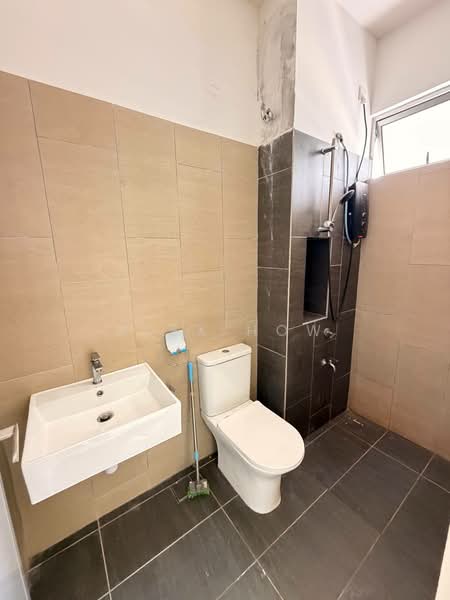 Terraced House for Rent in Johor Bahru (Johor) - Alex How - Bathroom - PropertyGuru.com.my