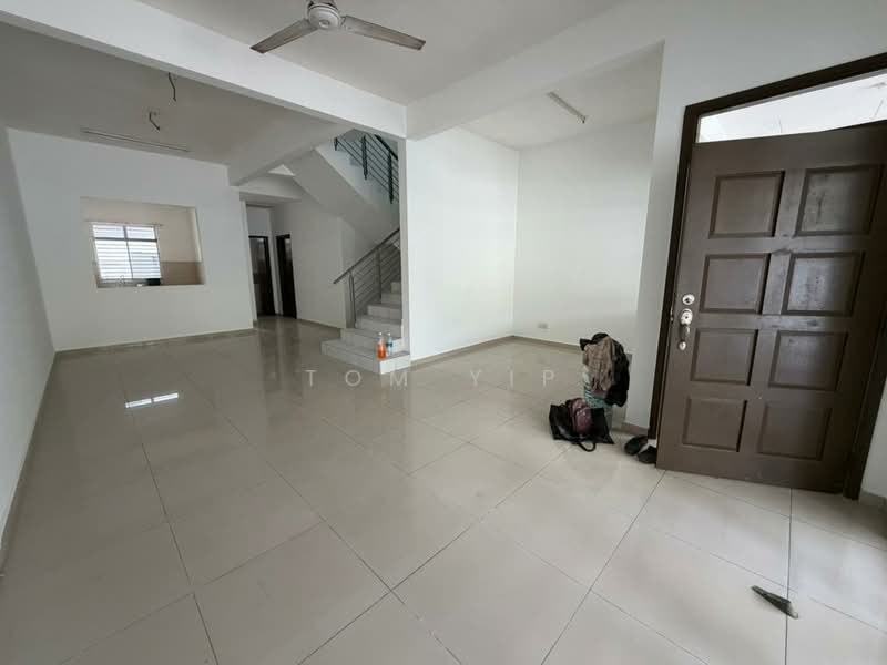 2-storey Terraced House for Sale in Kota Emerald (Rawang) - Tom Yip - Living Room - PropertyGuru.com.my
