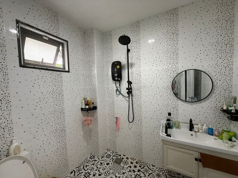 Cluster House for Sale in Taman Sutera Utama (Skudai) - Iden Tan - Bathroom - PropertyGuru.com.my