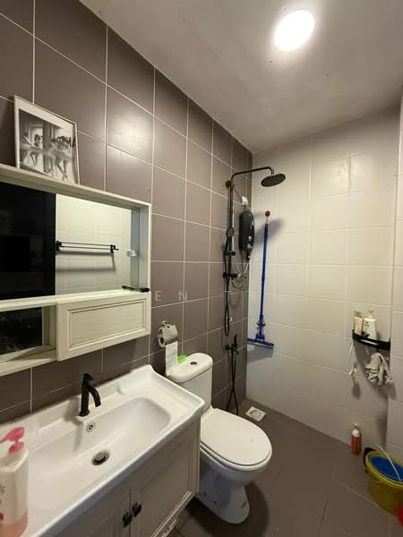 Cluster House for Sale in Taman Sutera Utama (Skudai) - Iden Tan - Bathroom - PropertyGuru.com.my