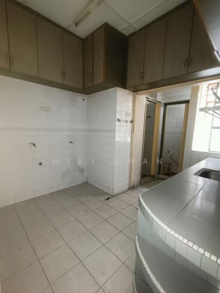Flat for Sale at Taman Megah Cheras Apartment - Miki Chan - Kitchen - PropertyGuru.com.my