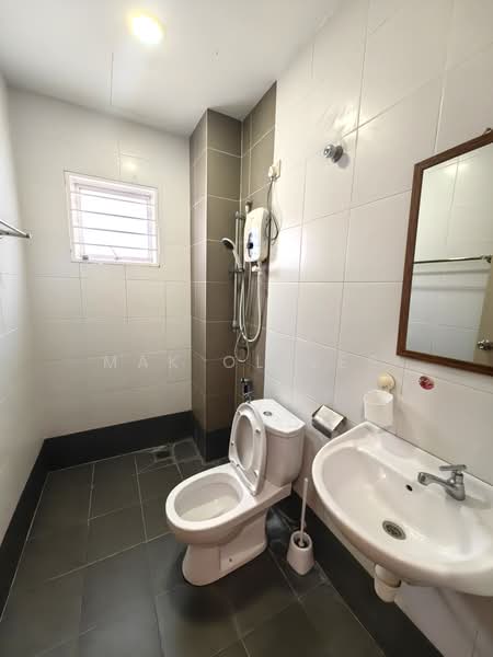 2.5-storey Terraced House for Rent in Seri Jalil (Bukit Jalil) - Mak Oliver - Bathroom - PropertyGuru.com.my