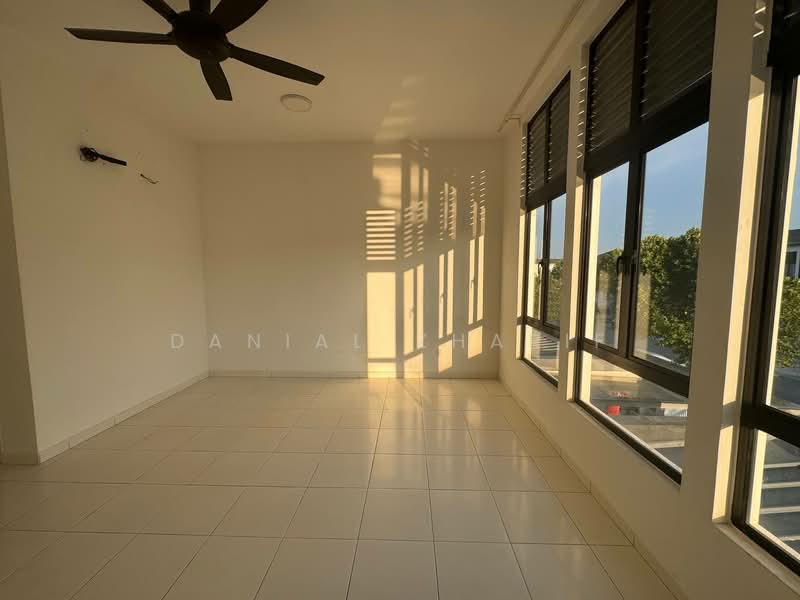 2-storey Terraced House for Sale in Eco Grandeur (Puncak Alam) - Danial Zharif - Living Room - PropertyGuru.com.my