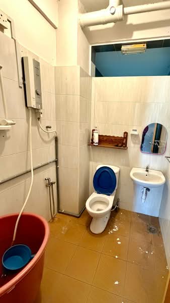 Semi-Detached House for Sale in Taman Daya (Johor Bahru) - Iden Tan - Bathroom - PropertyGuru.com.my