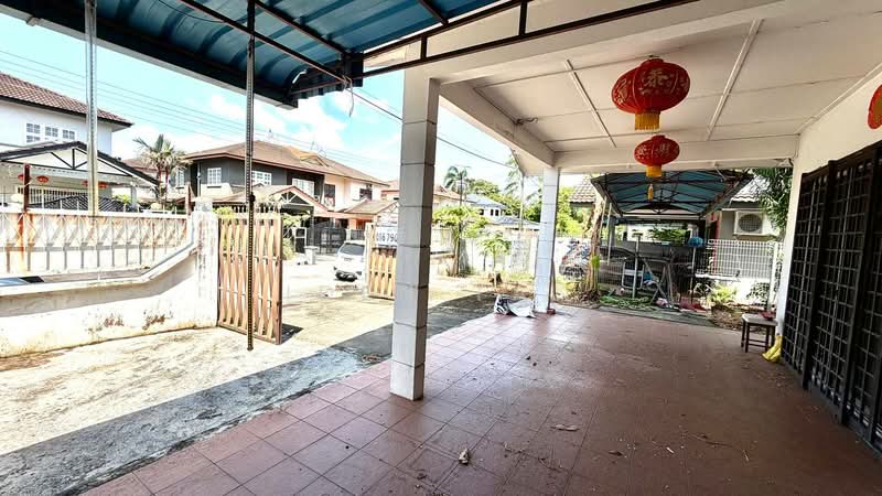 Semi-Detached House for Sale in Taman Daya (Johor Bahru) - Iden Tan - Exterior - PropertyGuru.com.my