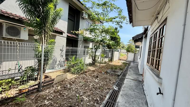 Semi-Detached House for Sale in Taman Daya (Johor Bahru) - Iden Tan - Exterior - PropertyGuru.com.my