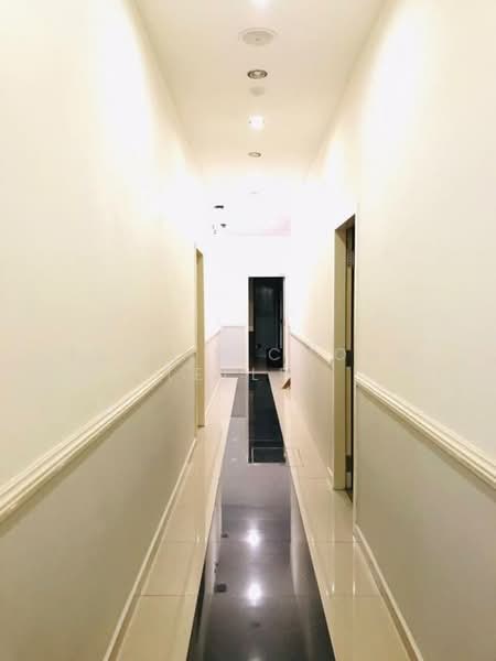 Hotel / Resort for Sale in Melaka (Melaka) - Elaine Chong (Elle) - Corridor - PropertyGuru.com.my