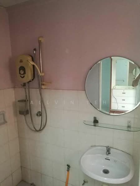 Apartment for Sale at Jalil Damai Apartments - Allvin Teh - Bathroom - PropertyGuru.com.my