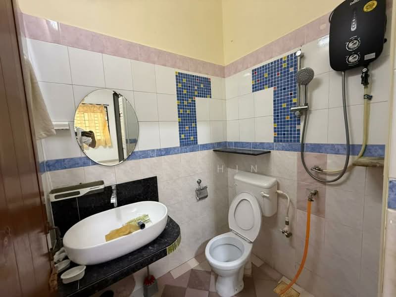 1-storey Terraced House for Sale in Taman Pulai Emas (Kulai) - Kuu Chin - Bathroom - PropertyGuru.com.my