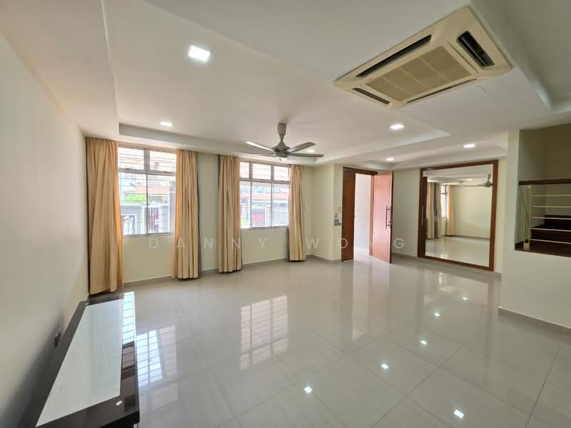 Shah Alam untuk Untuk Disewa - RM 2,900 /bulan, Mac 2026 - Living Room - PropertyGuru.com.my