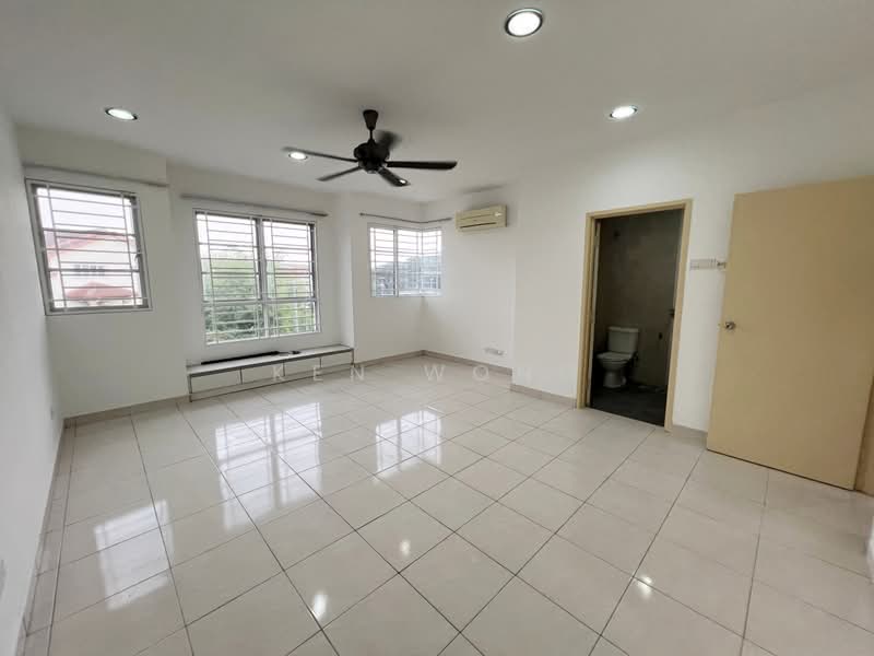 Rumah Teres 3 Tingkat untuk Dijual di Pesona Kemuning (Shah Alam) - Ken Wong - Living Room - PropertyGuru.com.my