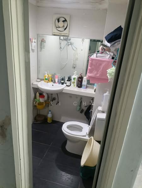 Apartment for Sale at Ascadia Lake View Apartment - Miki Chan - Bathroom - PropertyGuru.com.my
