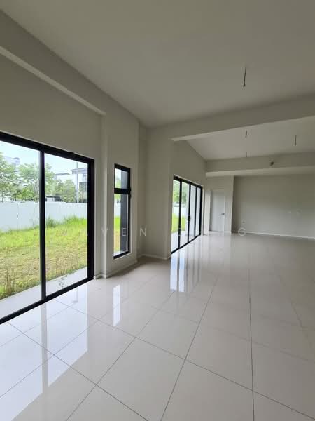 Bungalow for Sale in Telok Panglima Garang (Selangor) - Caven Chng - Living Room - PropertyGuru.com.my