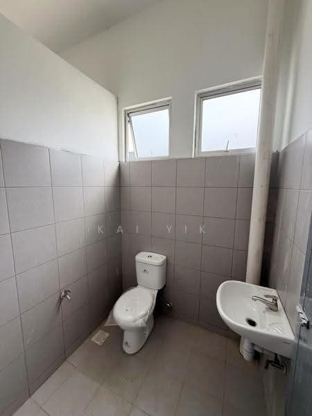Kilang Terpisah untuk Disewa di Sungai Bakap (Penang) - Kai Yik - Bathroom - PropertyGuru.com.my