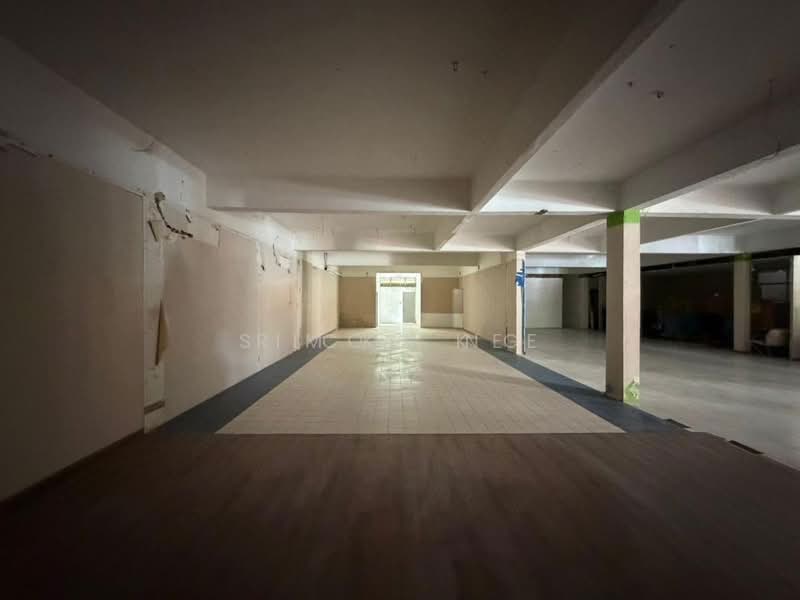 Shop lot kampung pandan, maluri untuk Untuk Disewa - RM 12,000 /bulan, Mac 2026 - Interior - PropertyGuru.com.my